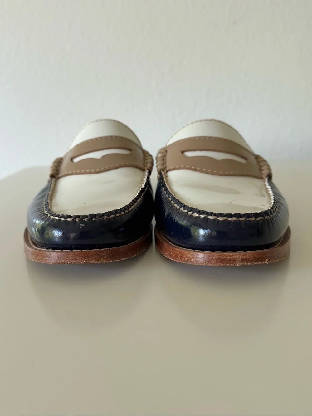 G.H. Bass & Co. Weejuns Tri-Color Diane Penny Slides, White, Tan & Navy 5.5 - Picture 5 of 10
